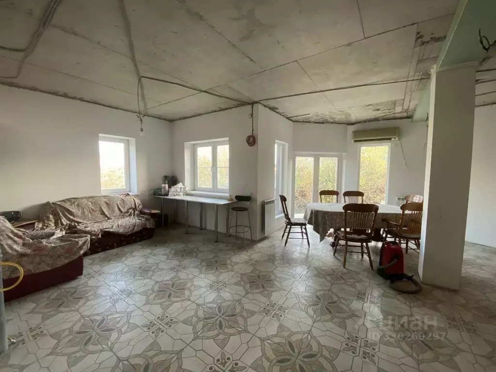 Коттедж в Волгоградская область, Волгоград Карповская ул., 41 (404 м) - Фото 2