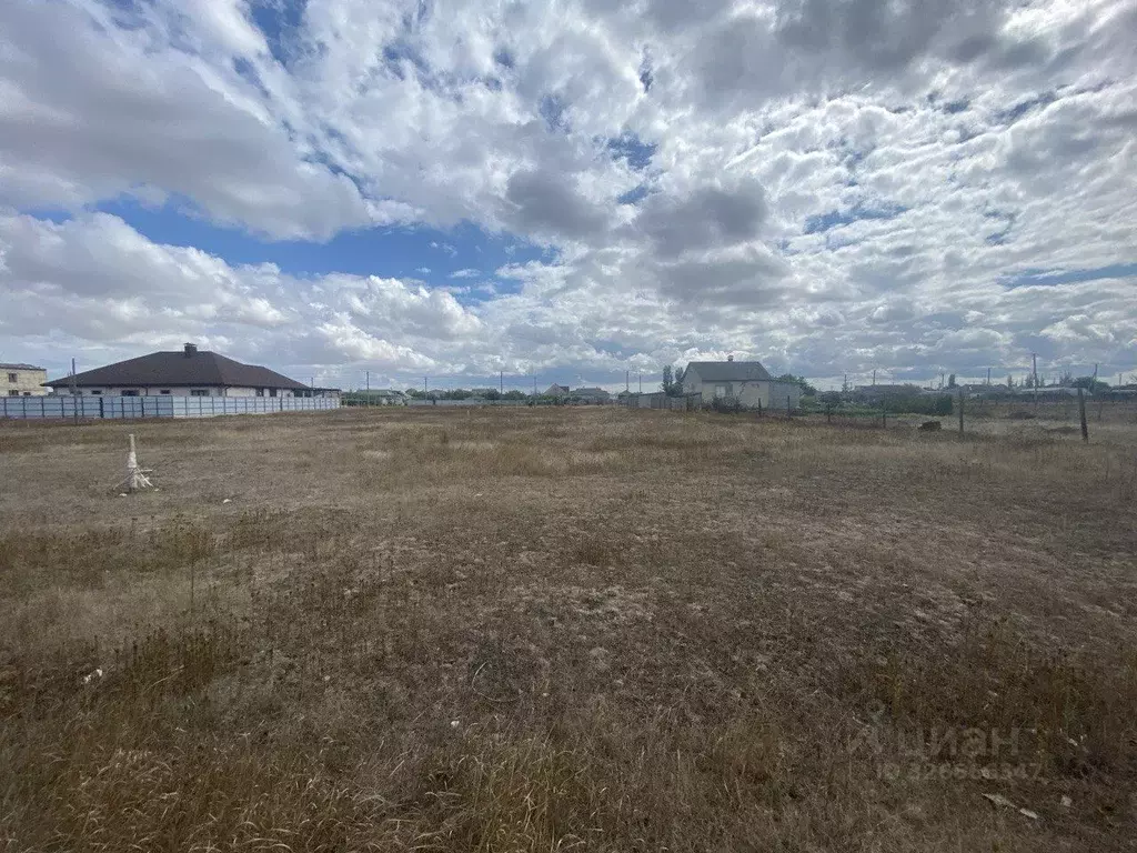 Участок в Крым, Кировское пгт ул. Западная, 12 (10.0 сот.) - Фото 1