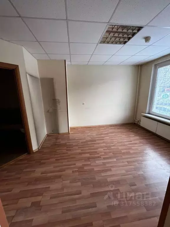 Помещение свободного назначения в Москва бул. Адмирала Ушакова, 3 (14 ... - Фото 1