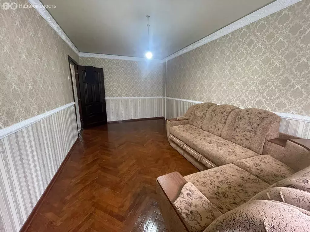 3-комнатная квартира: Нальчик, улица 2-й Таманской Дивизии, 472 (63 м) - Фото 1