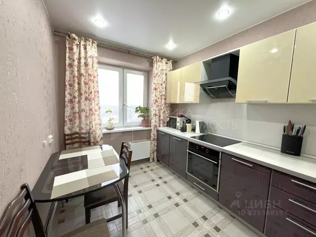 2-к кв. Тюменская область, Тюмень ул. Западносибирская, 14 (50.5 м) - Фото 2