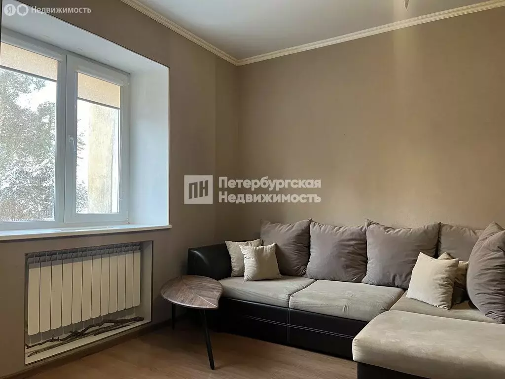 3-комнатная квартира: городской посёлок Большая Ижора, Приморское ... - Фото 2