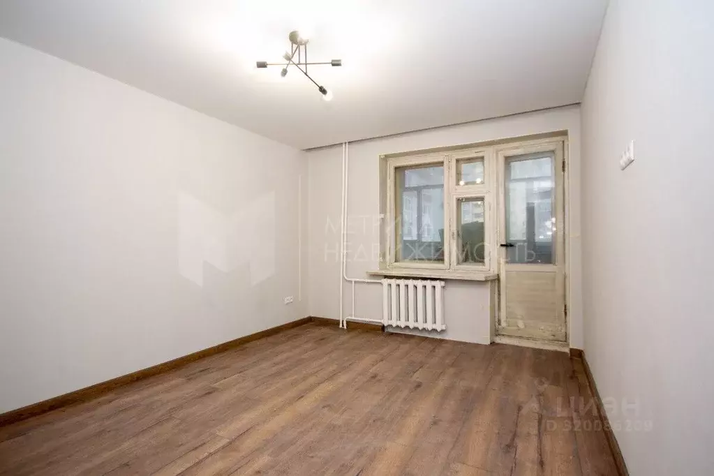 1-к кв. Тюменская область, Тюмень Магаданская ул., 11 (34.0 м) - Фото 0