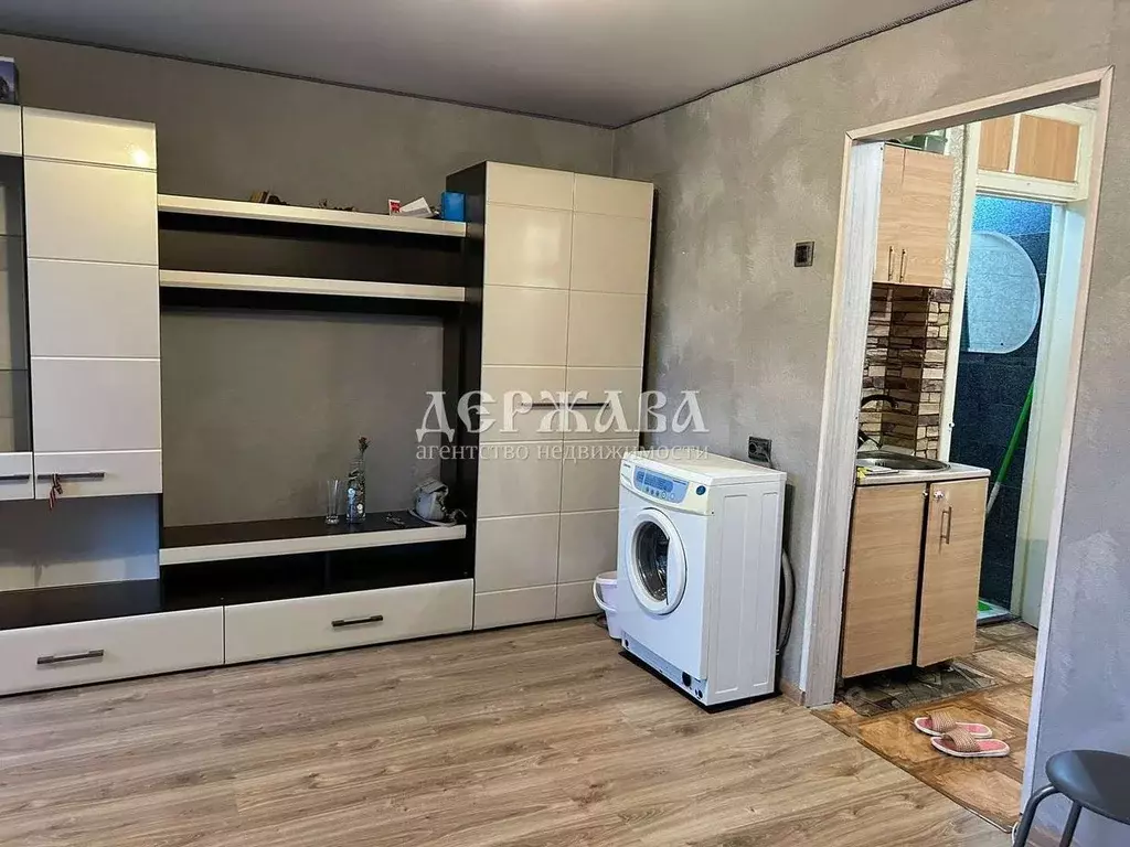 1-к кв. Белгородская область, Старый Оскол Интернациональный мкр, 29 ... - Фото 1