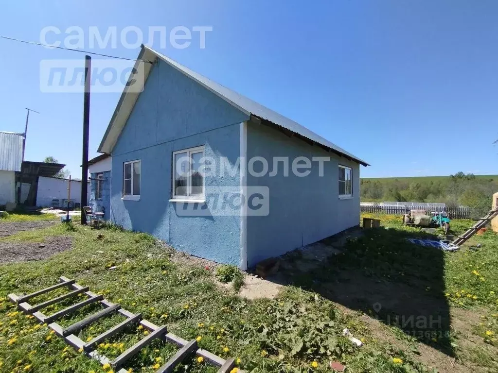 Дом в Пермский край, Чайковский городской округ, д. Малый Букор ул. ... - Фото 1