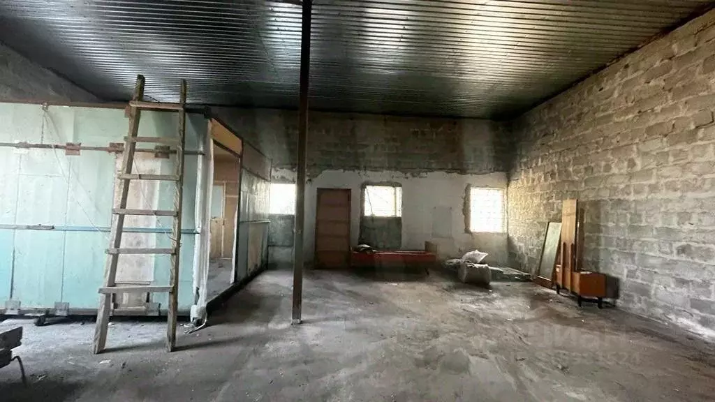Помещение свободного назначения в Краснодарский край, Лабинск ул. ... - Фото 1