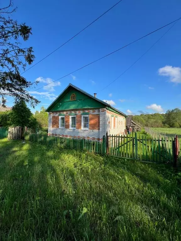 Дом в Псковская область, Порховский муниципальный округ, д. Бродовичи  ... - Фото 0