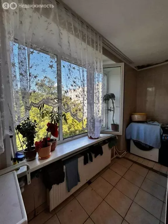 1к в 8-комнатной квартире (16.4 м) - Фото 1