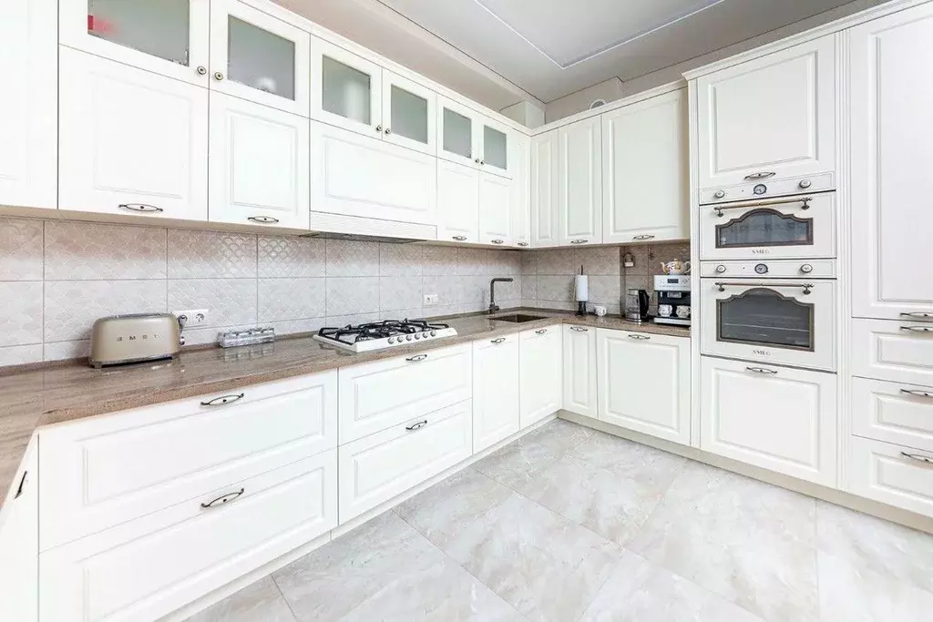 3-к кв. Краснодарский край, Геленджик Новороссийская ул., 62 (108.0 м) - Фото 1