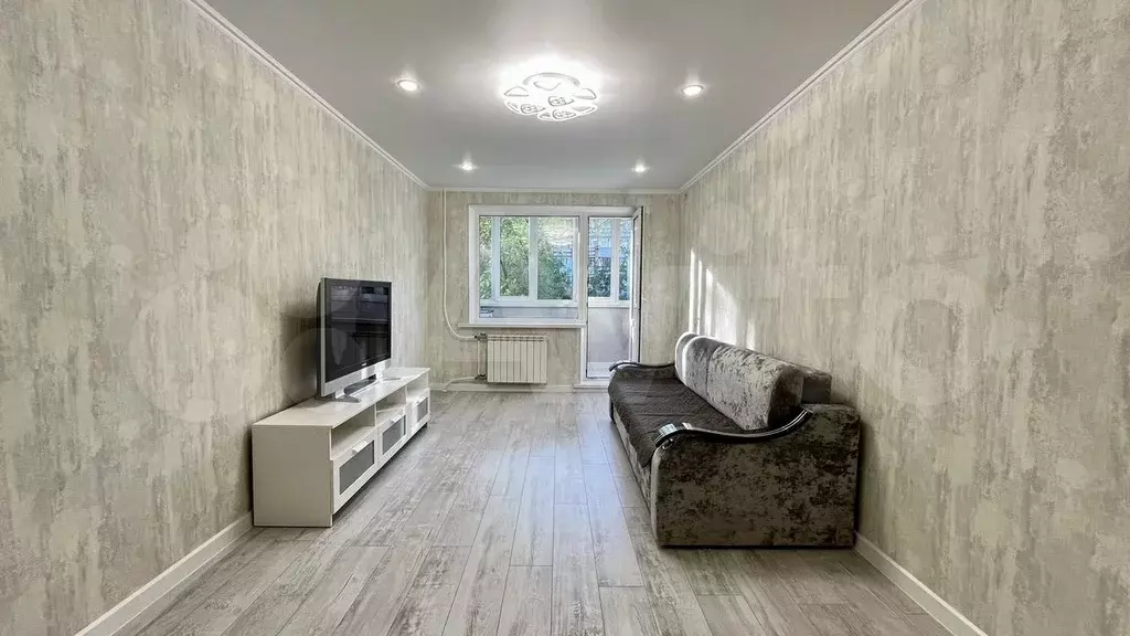 2-к. квартира, 56 м, 3/9 эт. - Фото 0