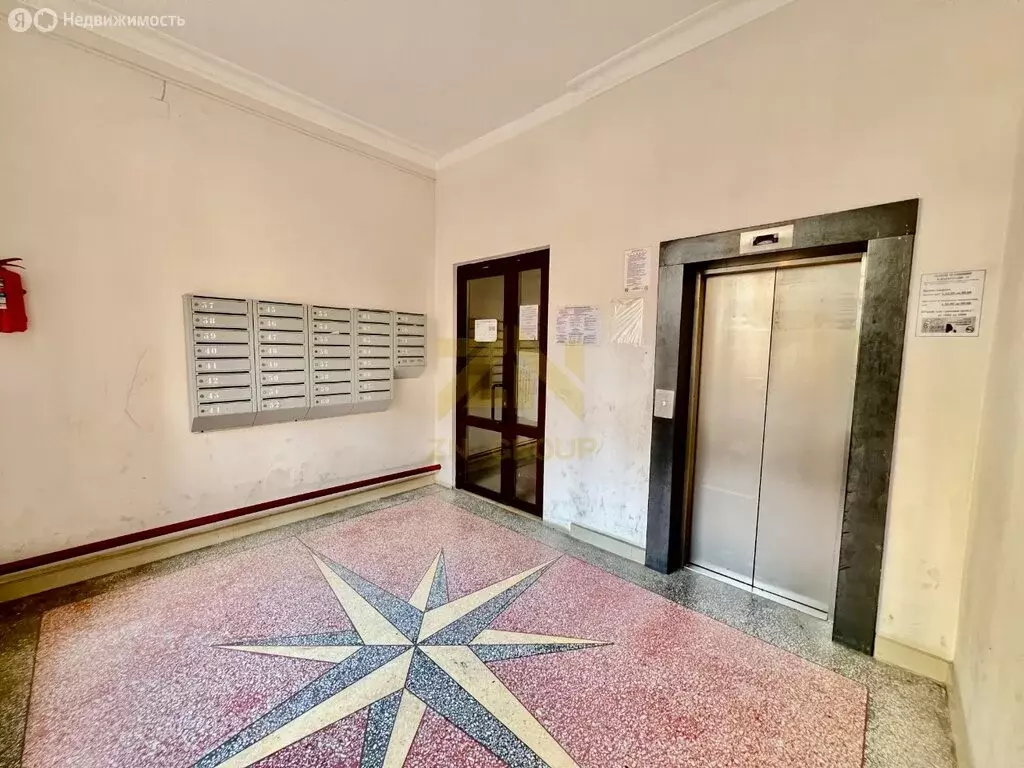 2-комнатная квартира: Каспийск, улица М. Халилова, 48 (70 м) - Фото 1