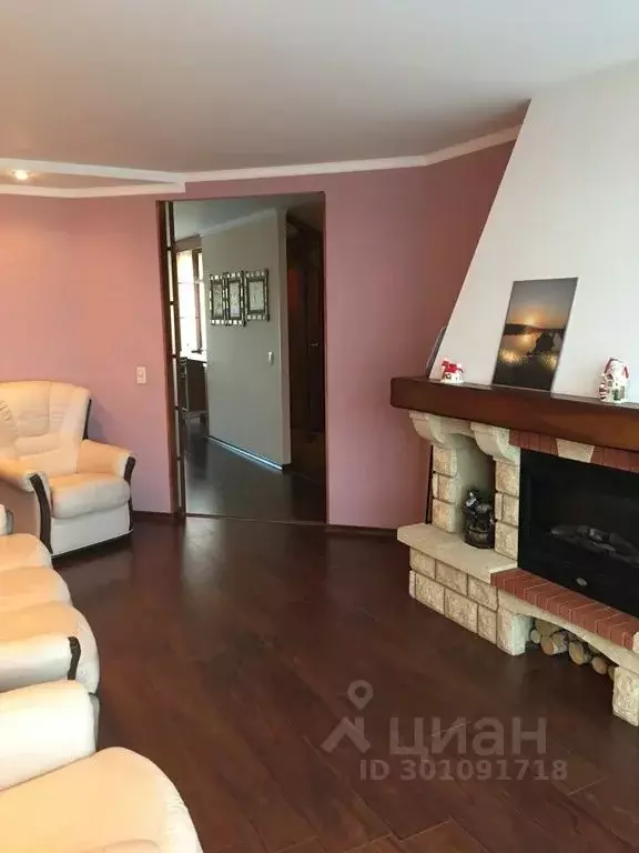 2-к кв. Кировская область, Кирово-Чепецк Сосновая ул., 4 (82.0 м) - Фото 0