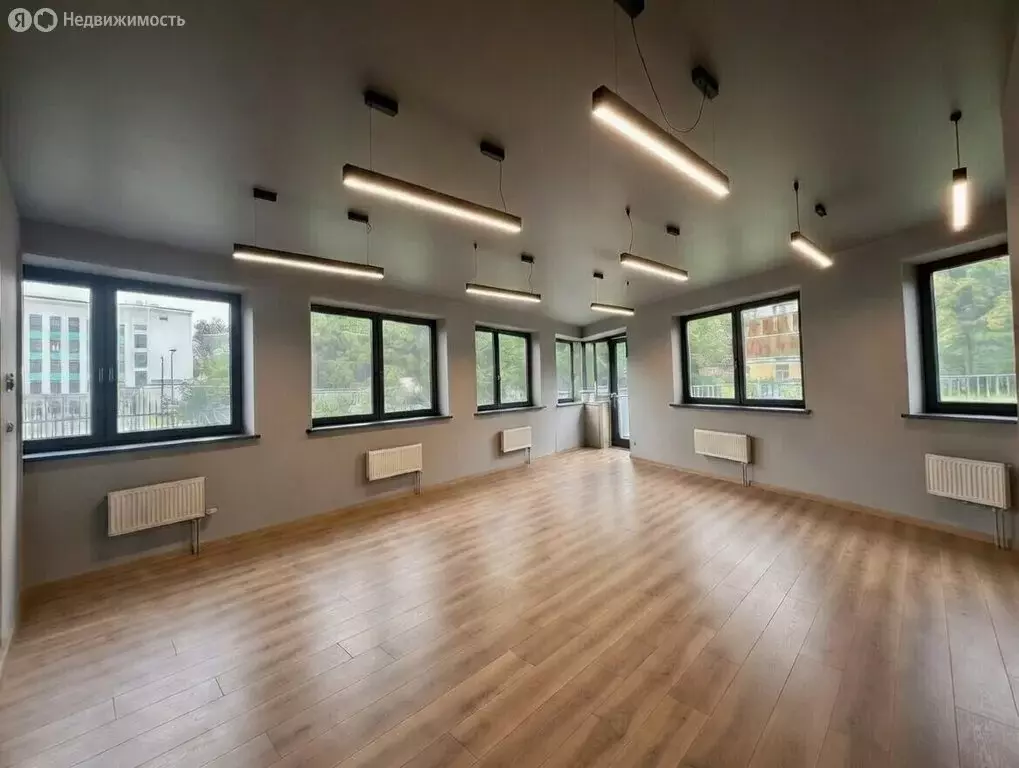 Торговая площадь (190.3 м) - Фото 1