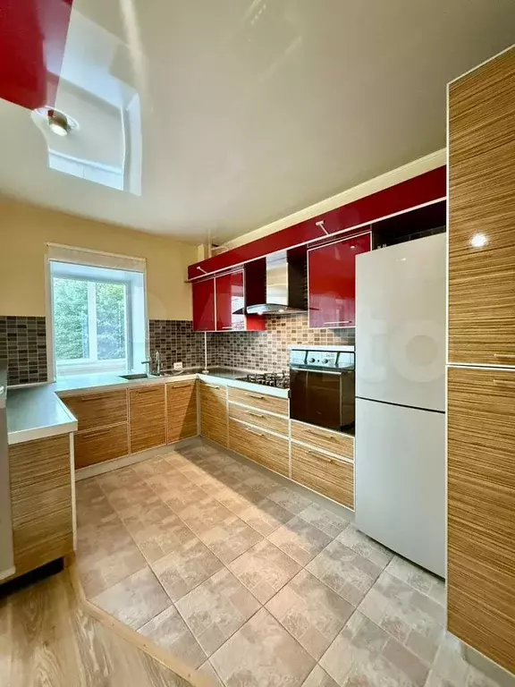 3-к. квартира, 110 м, 1/3 эт. - Фото 1