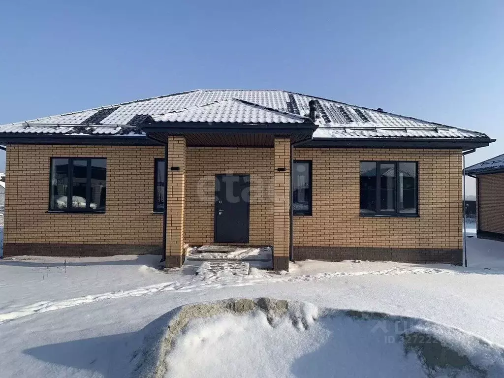 Дом в Курская область, Курский район, Моковский сельсовет, д. 1-я ... - Фото 2