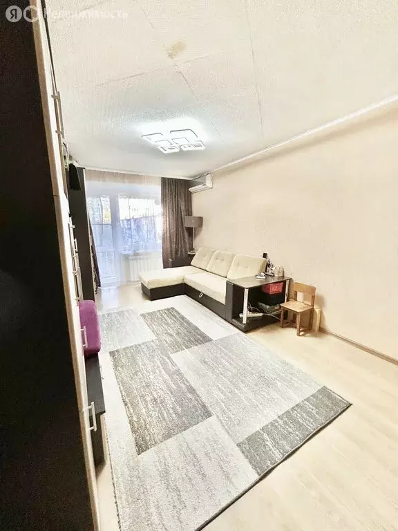 3-комнатная квартира: Астрахань, Красноармейская улица, 23А (58 м) - Фото 1