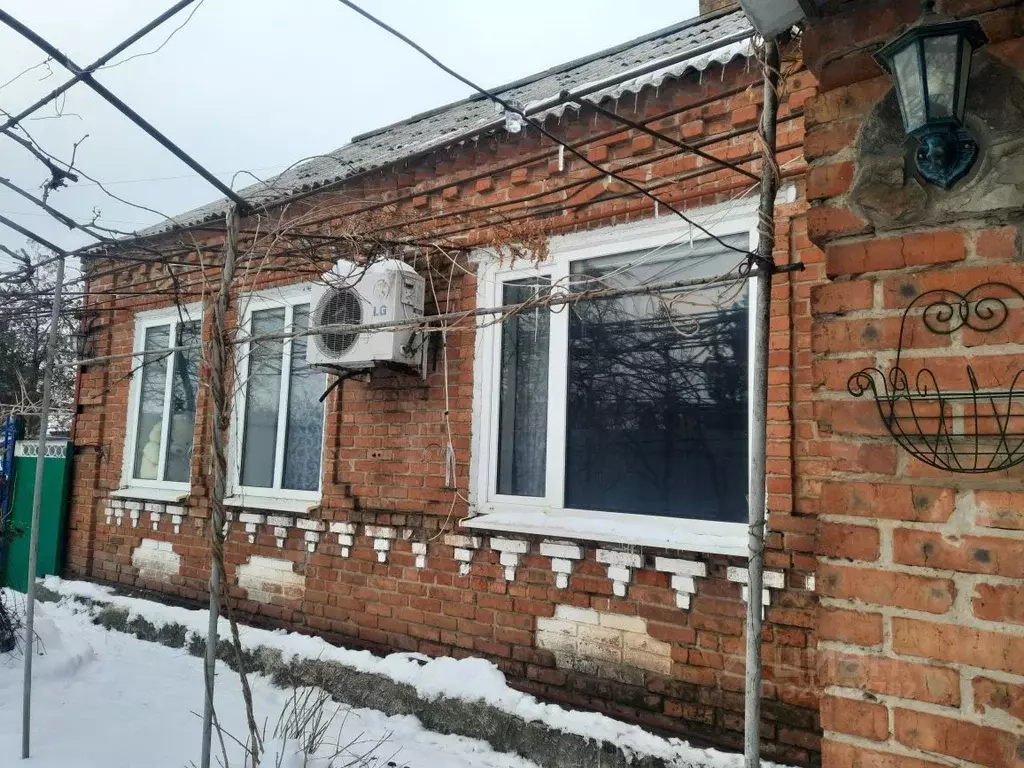 Дом в Ростовская область, Азовский район, Кагальницкое с/пос, с. ... - Фото 1