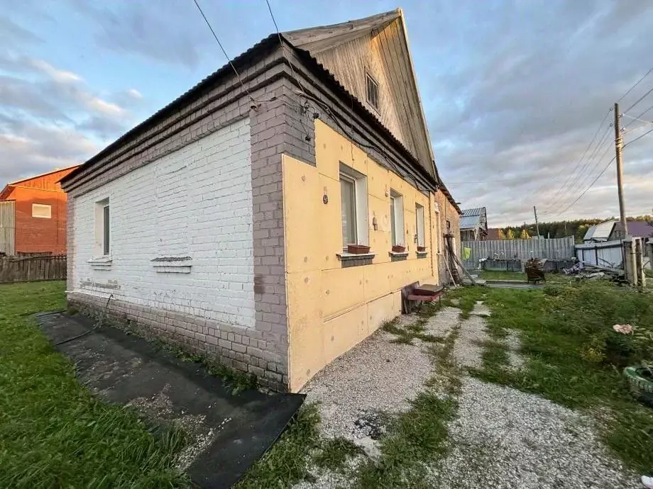 Дом в Пермский край, Березники ул. Братьев Собакиных, 25 (63 м) - Фото 0