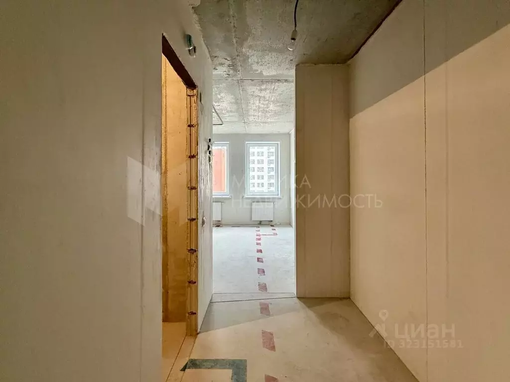 1-к кв. Тюменская область, Тюмень Интернациональная ул., 199к9 (37.5 ... - Фото 1