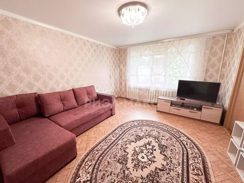 2-к кв. Брянская область, Дубровка рп, 1-й мкр 39 (37.3 м) - Фото 1