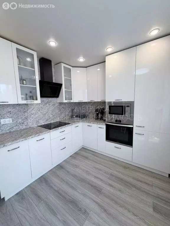 2-комнатная квартира: Тюмень, улица Валентины Трофимовой, 9 (58.8 м) - Фото 1
