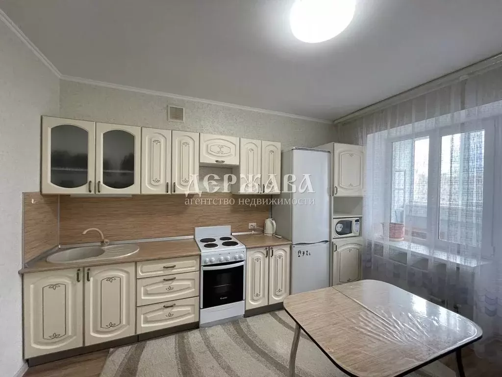 1-к кв. Белгородская область, Старый Оскол Южный мкр, 7 (45.3 м) - Фото 0