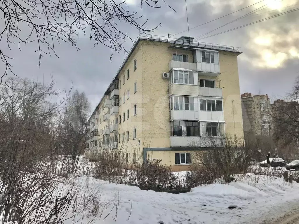 2-к кв. Омская область, Омск просп. Мира, 65 (39.6 м) - Фото 0