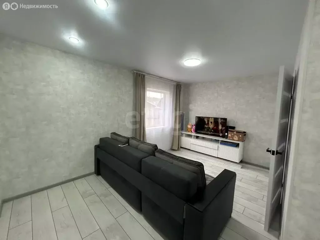 Дом в Сотниково, Курская улица (49 м) - Фото 1