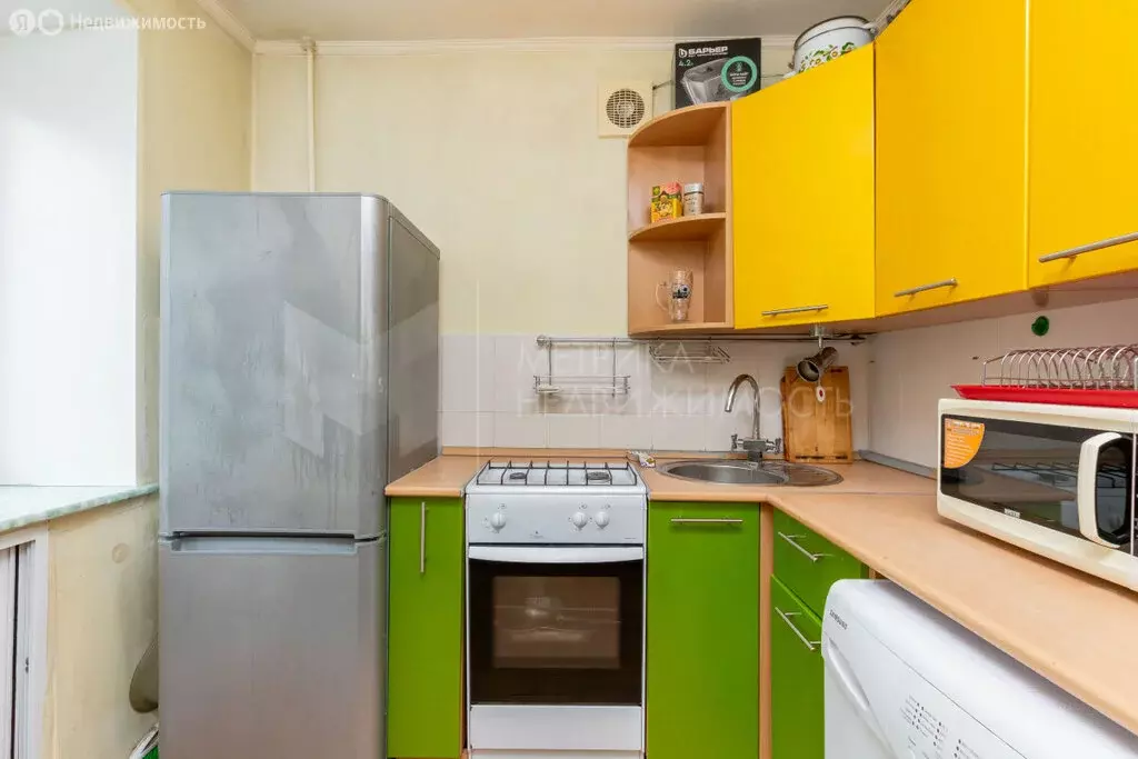 3-комнатная квартира: Тюмень, улица Луначарского, 9 (55 м) - Фото 2