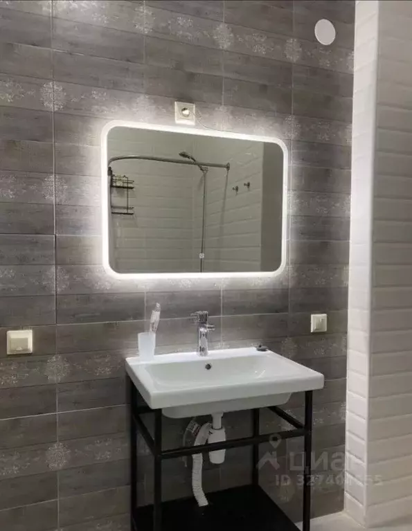 2-к кв. Кабардино-Балкария, Нальчик ул. Хужокова, 145 (90.0 м) - Фото 1