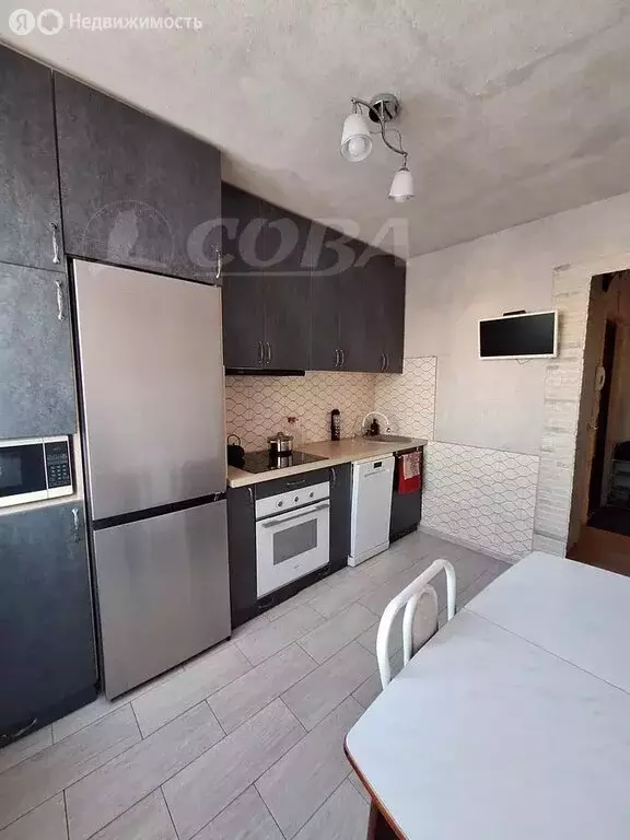 3-комнатная квартира: Тюмень, проезд Стахановцев, 1 (66 м) - Фото 1