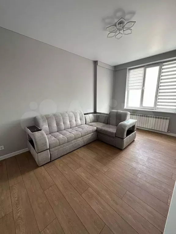 2-к. квартира, 700 м, 10/15 эт. - Фото 1