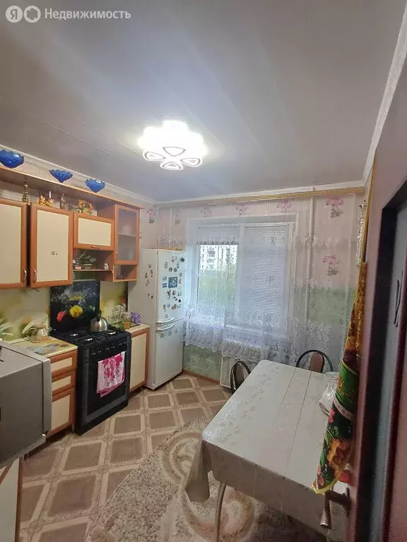 3-комнатная квартира: Казань, улица Айдарова, 18 (67.5 м) - Фото 2