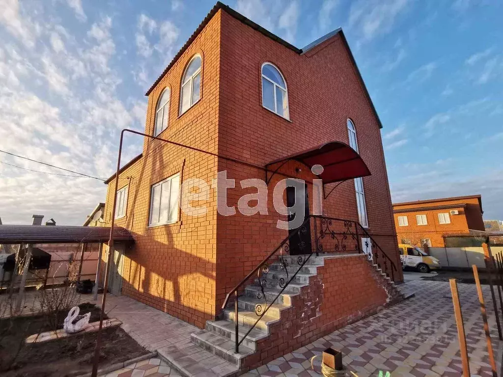 Дом в Краснодарский край, Темрюк ул. Карла Маркса (240 м) - Фото 0