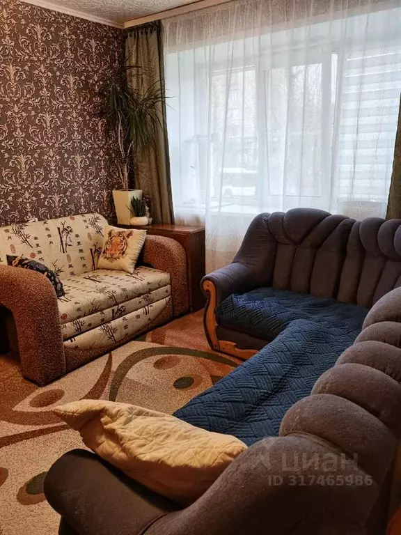 3-к кв. Вологодская область, Череповец ул. Краснодонцев, 13 (51.4 м) - Фото 0