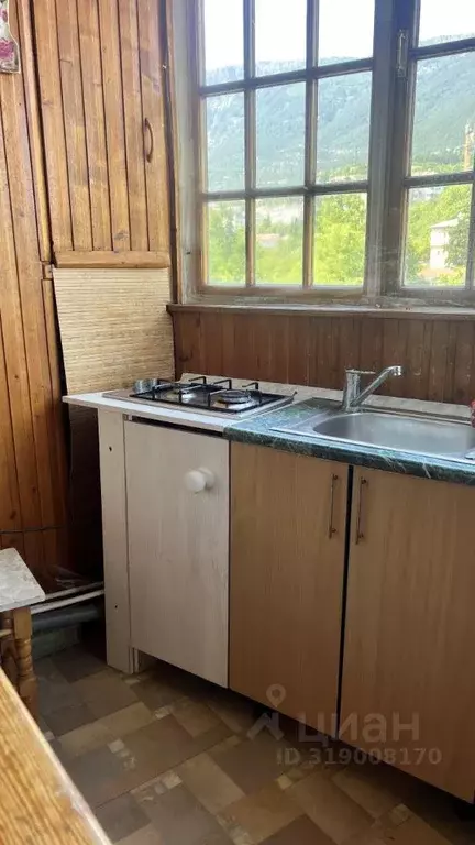 2-к кв. Крым, Ялта ул. Грибоедова, 7 (42.0 м) - Фото 0