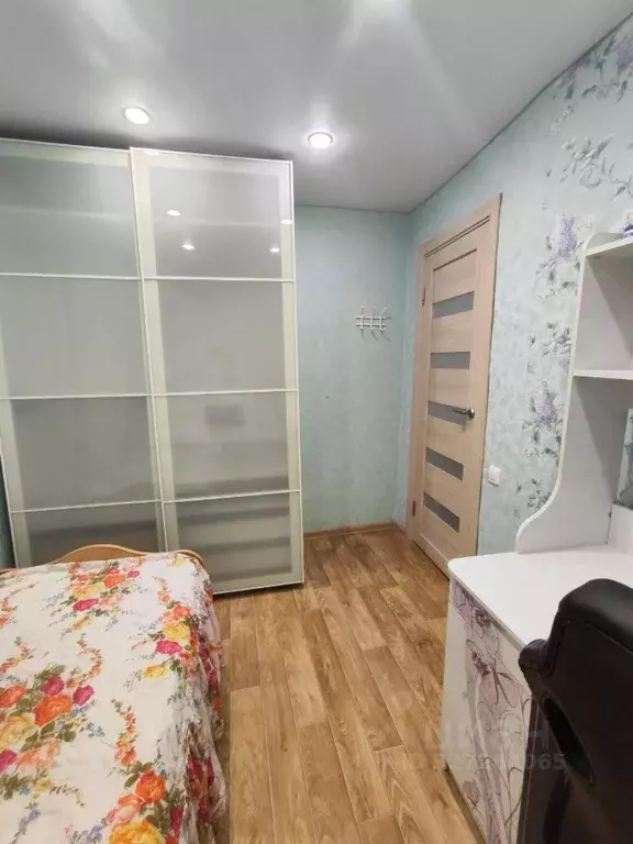 3-к кв. Тюменская область, Тюмень ул. 50 лет Октября, 39 (50.0 м) - Фото 2