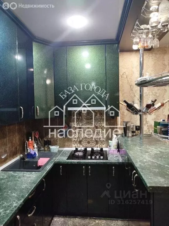 2-комнатная квартира: Михайловск, улица Владислава Листьева, 3 (60 м) - Фото 0