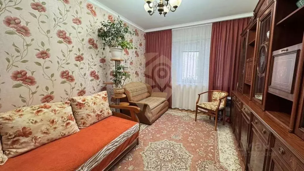 3-к кв. Белгородская область, Старый Оскол Молодогвардеец мкр, 16 ... - Фото 1