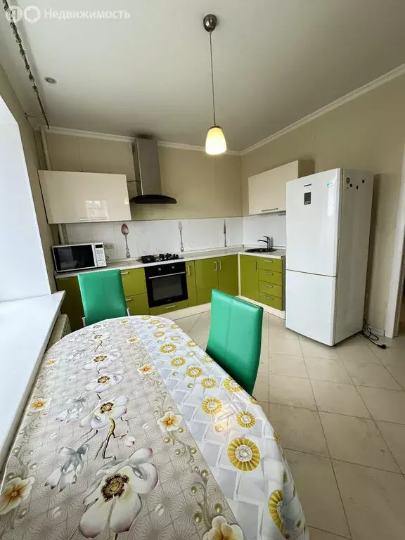 1-комнатная квартира: Астрахань, улица Победы, 54к6 (50.7 м) - Фото 1