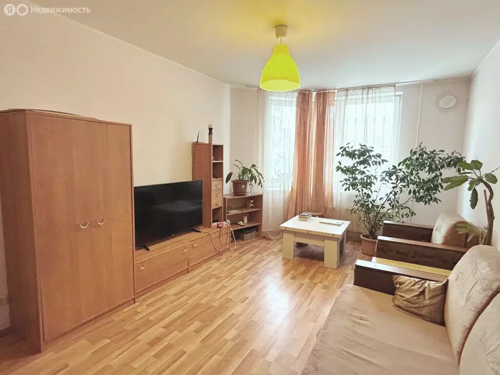 3-комнатная квартира: Екатеринбург, улица Калинина, 22 (78 м) - Фото 2