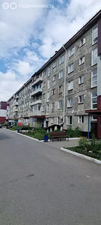 3-комнатная квартира: Горно-Алтайск, улица Григория Чорос-Гуркина, 33 ... - Фото 1