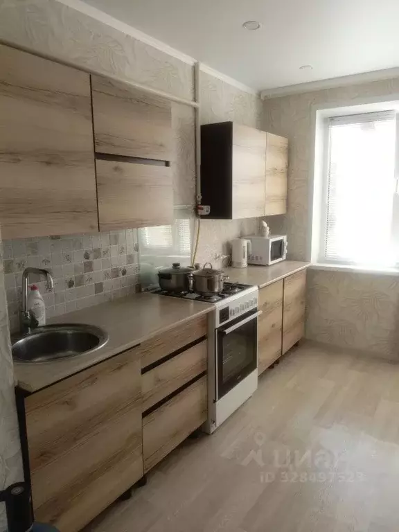 3-к кв. Оренбургская область, Оренбург проезд Газовиков, 32 (65.0 м) - Фото 1