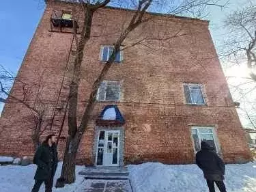 Продаётся кирпичное 4-этажное нежилое здание склад - Фото 0