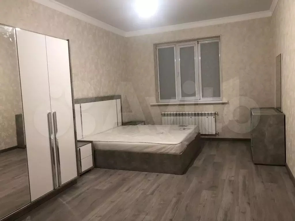 3-к. квартира, 120м, 1/3эт. - Фото 1