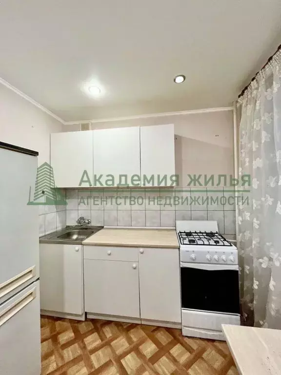 1-к кв. Саратовская область, Энгельс ул. Максима Горького, 13 (28.4 м) - Фото 0