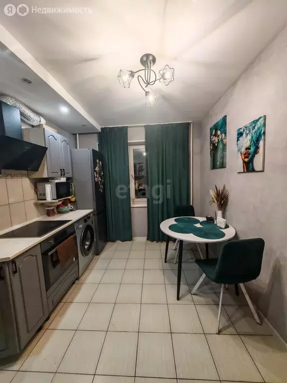 3-комнатная квартира: Пермь, Ямпольская улица, 13 (69 м) - Фото 2