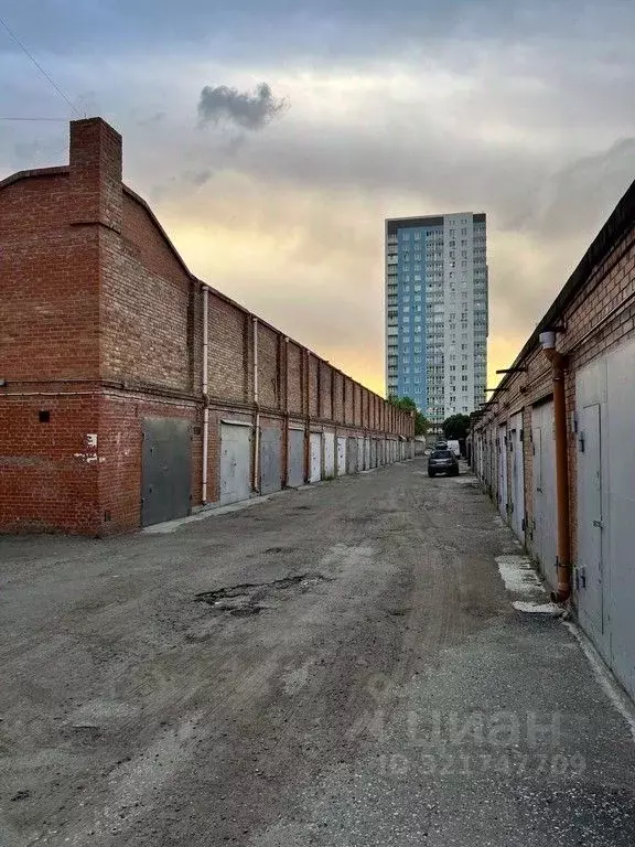 Гараж в Омская область, Омск ул. Крупской, 13к5 (20 м) - Фото 1