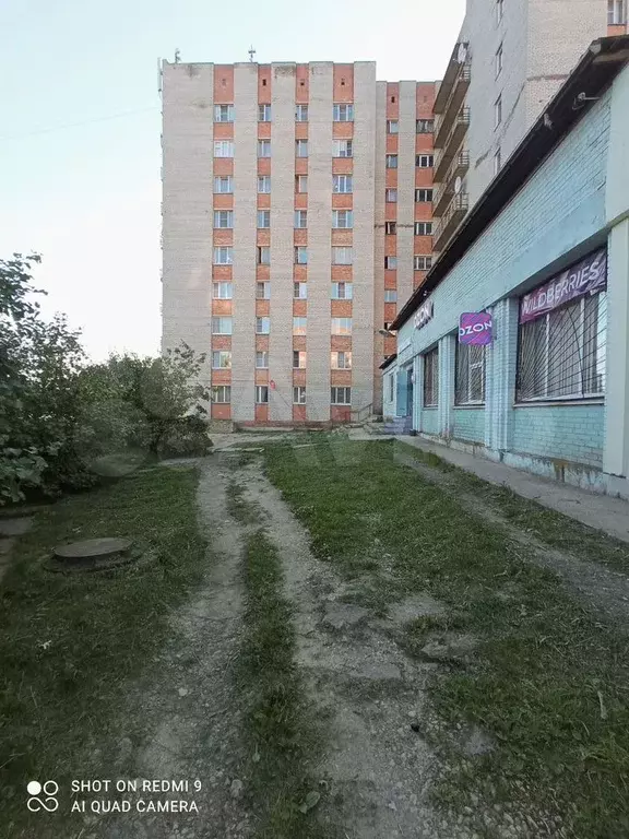 Комната 11 м в 3-к., 1/9 эт. - Фото 0
