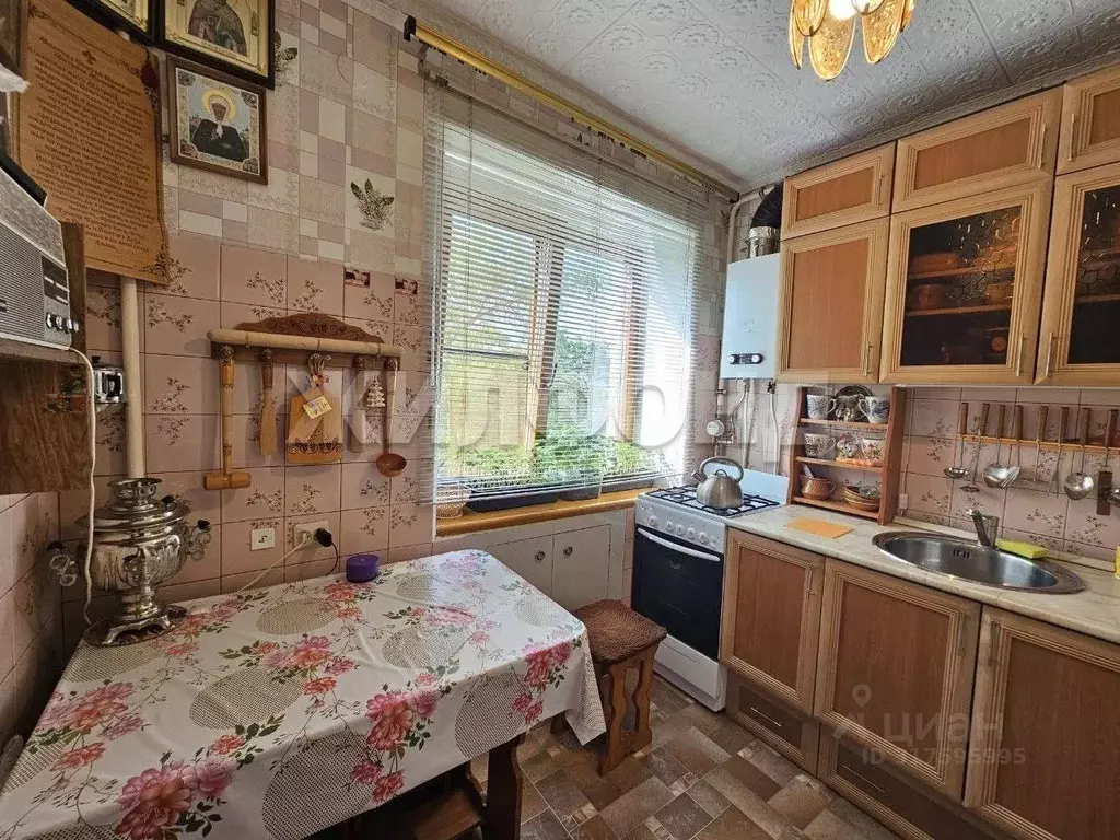 3-к кв. Воронежская область, Воронеж ул. Гайдара, 19 (55.0 м) - Фото 0